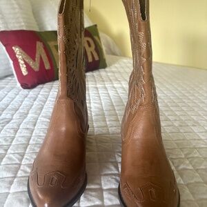 Cowboy boots women's